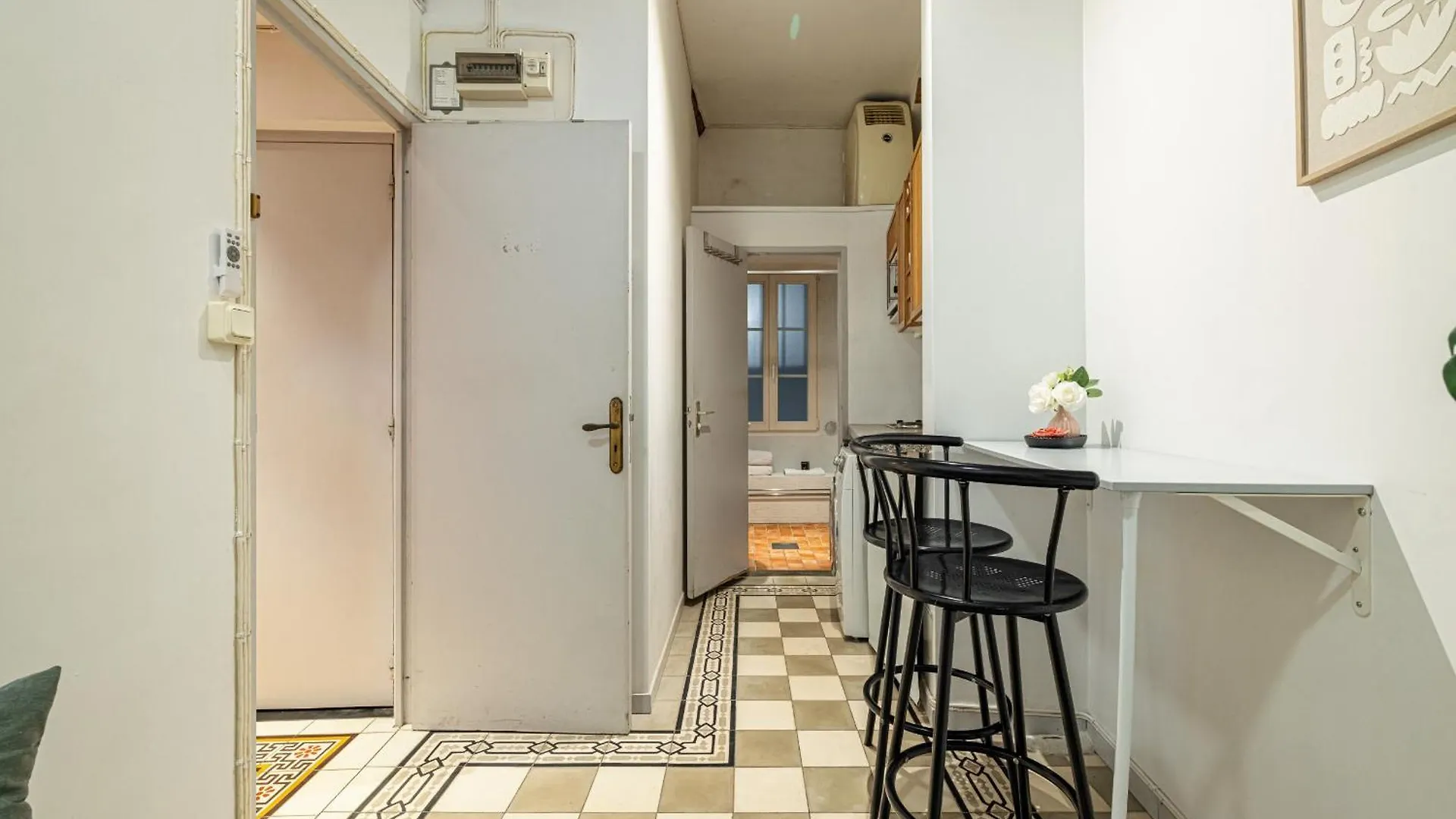 2 Bdr With Independent Studio - Old Town Nice 0*,  France