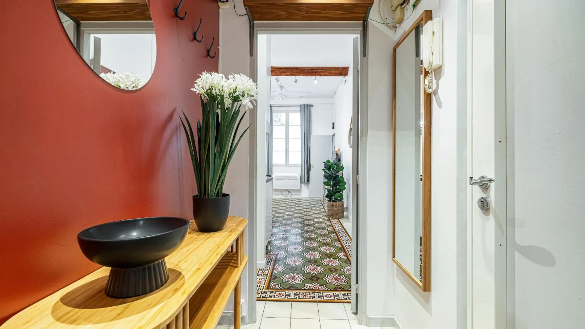 2 Bdr With Independent Studio - Old Town Nice Apartment