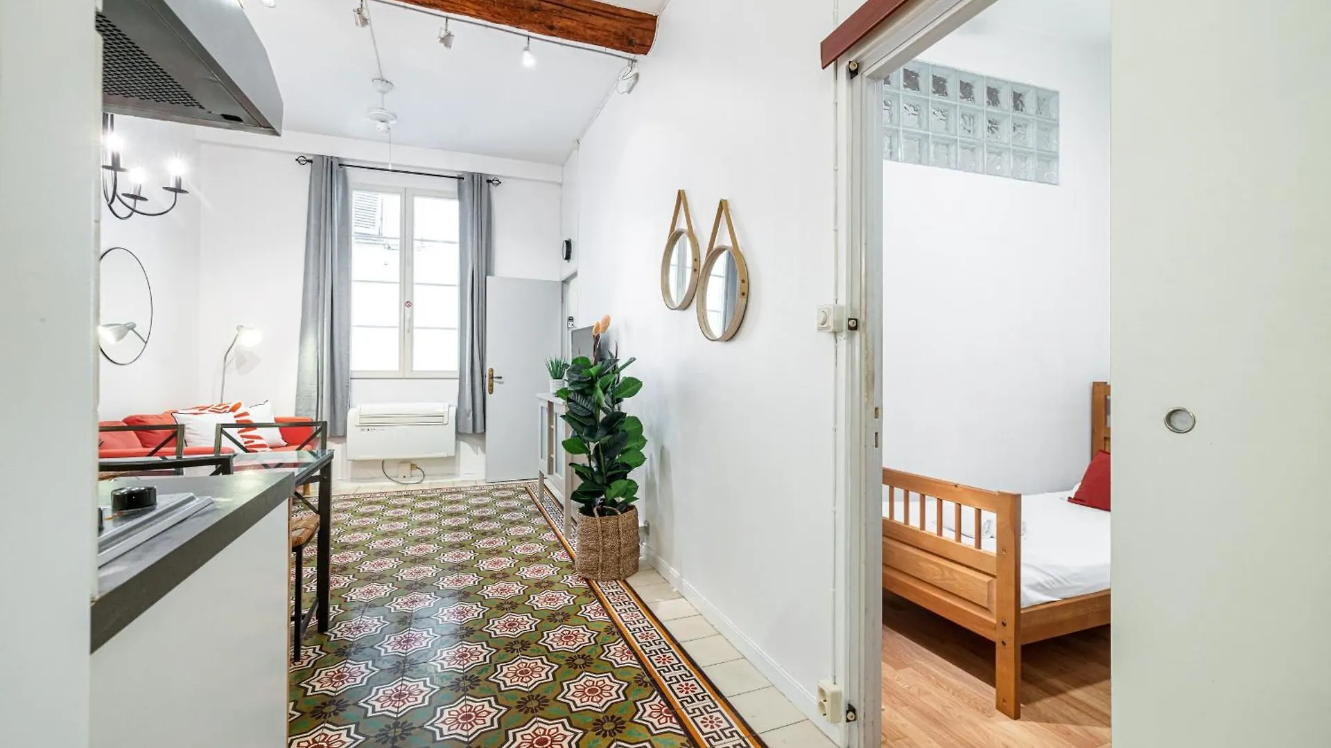 2 Bdr With Independent Studio - Old Town Nice France