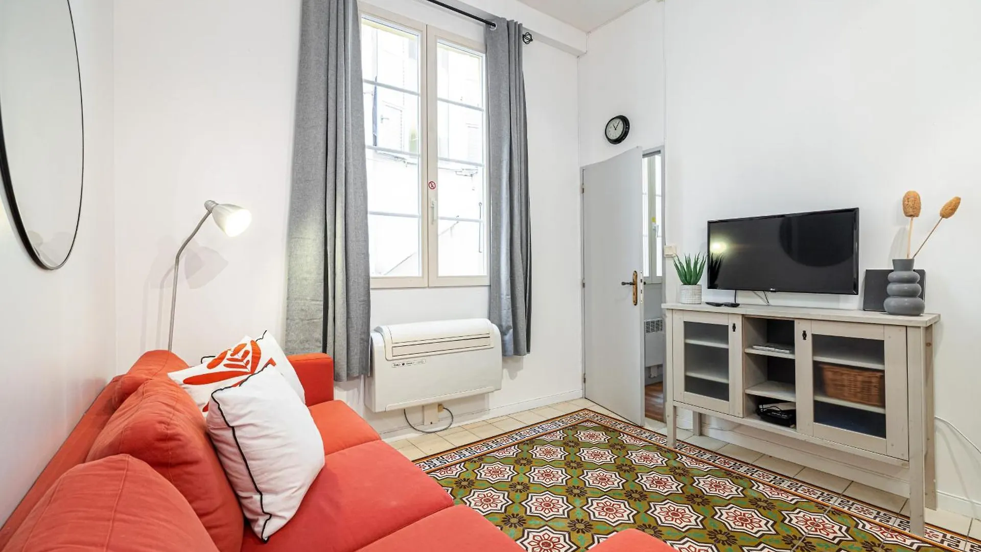 Apartment 2 Bdr With Independent Studio - Old Town Nice France
